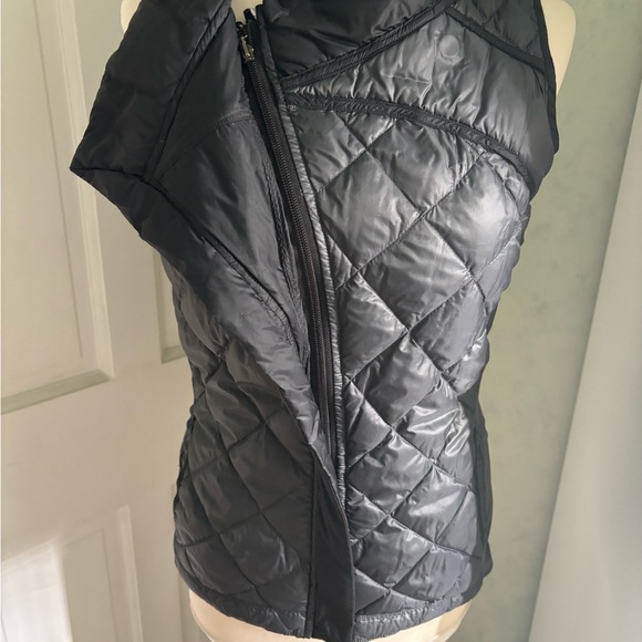 Lululemon reversable vest - Picture 7 of 8